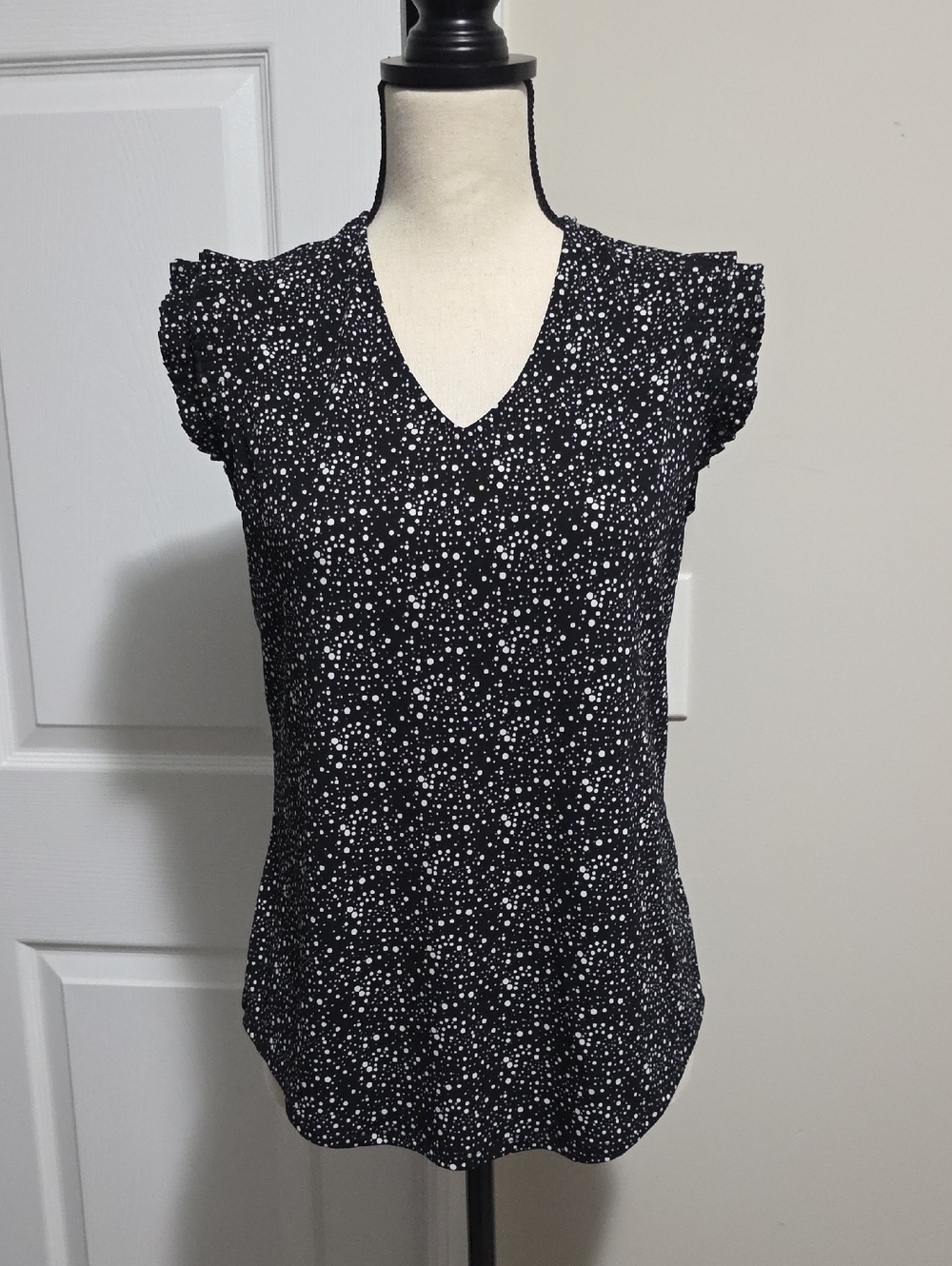 Adrianna Papell Polka Dot V Neck Flutter Sleeve Shirt Top Small